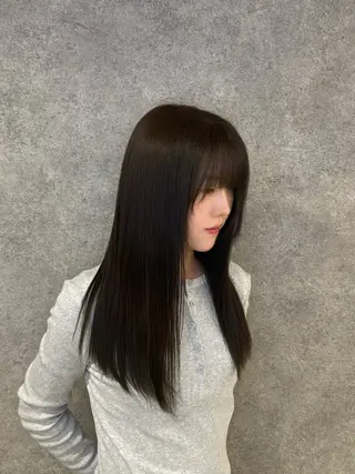 ロング カラー 紅都🫧透明感 水光カラー🫧のヘアスタイル
