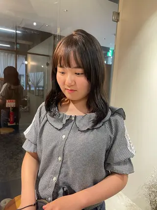 ミディアム カラー 山下 悠月のヘアスタイル