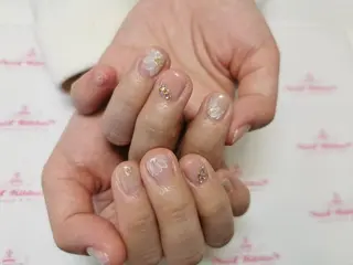 ネイル ネイルリボン 受付スタッフのネイルデザイン
