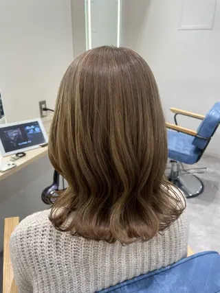 カラー 安東留那 /レイヤーカットのヘアスタイル