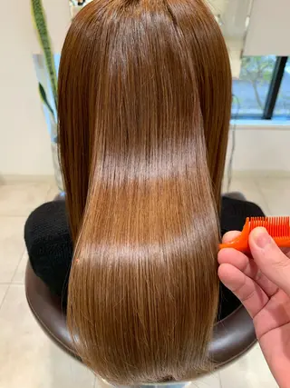 ロング カラー 鵜飼 真伍のヘアスタイル