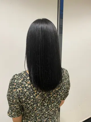 セミロング カラー mei / レイヤー 顔まわり 🤍のヘアスタイル