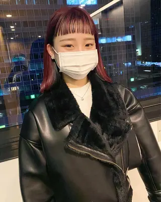 ショート カラー パーマ ヘアアレンジ デザインカラー/ボブ ブリーチカラー/ユリのヘアスタイル