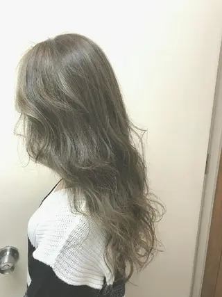 ロング カラー 100%髪質改善特化 TRUNSのヘアスタイル