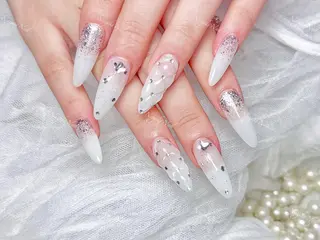 ネイル 🦋 Queenieのネイルデザイン