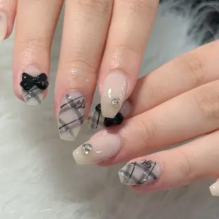 ネイル LAVISH nanamiのネイルデザイン