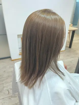 ミディアム 井上 美春のヘアスタイル