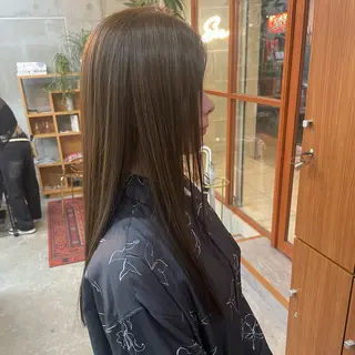 ロング カリン/ カット・ブリーチのヘアスタイル