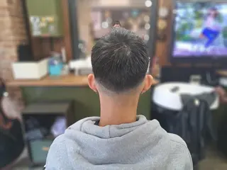 メンズ ヘアエフェクトサビ 城間のヘアスタイル