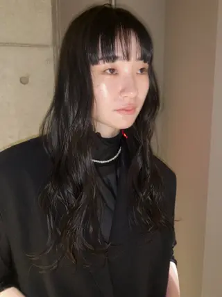 ロング yiye shioriのヘアスタイル
