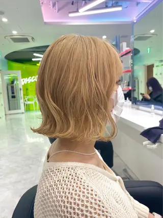 ミディアム カラー コテ巻き風パーマ 🦋にこ🦋のヘアスタイル