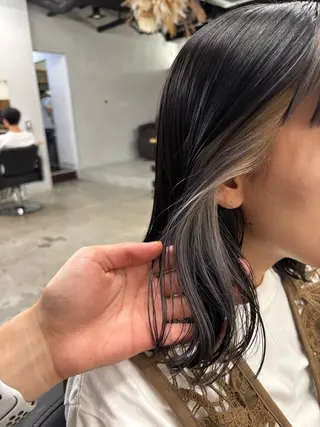 ミディアム カラー mono / Manatoのヘアスタイル