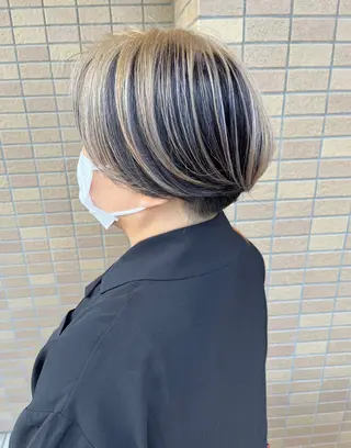 ショート カラー 中村 由布紀のヘアスタイル