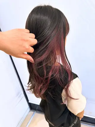 ロング インナーカラー 💎しまだゆうかのヘアスタイル