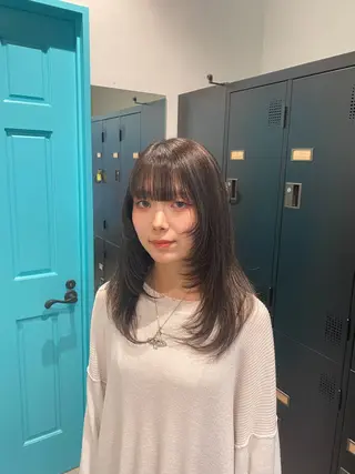 セミロング カラー 韓国ヘア AINA🐱のヘアスタイル