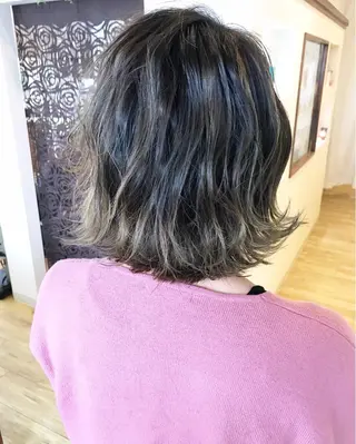 ショート カラー grand juteのヘアスタイル