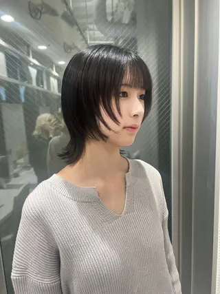 ショート ウルフカット/ ハイトーン/作山葵のヘアスタイル
