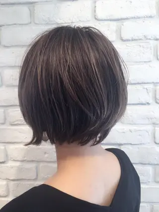 ショート カラー ベージュカラー🧸 伊藤なつみのヘアスタイル