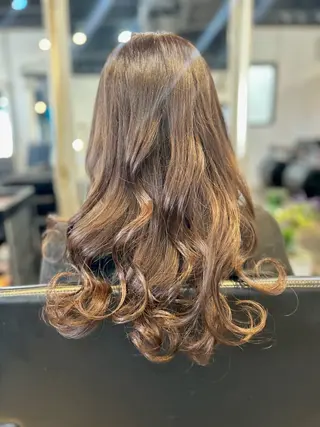 ロング Julia🖤 縮毛矯正🌬️🩵のヘアスタイル