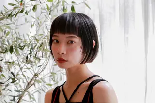 ミディアム 中川 茜里のヘアスタイル
