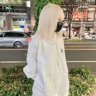 セミロング カラー インク 美容院のヘアスタイル