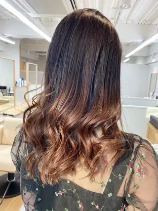 ロング カラー 透明感/ハイトーン Annaのヘアスタイル