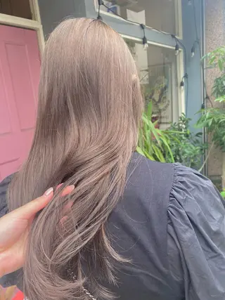 ロング カラー AYANO ／レイヤー／オリーブのヘアスタイル
