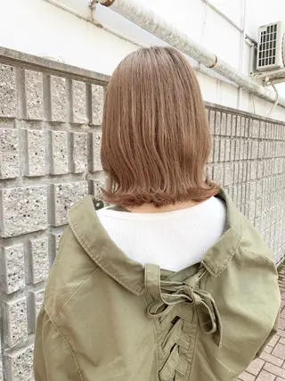 ミディアム カラー いけだ　ひかり ハイライトくびれヘアのヘアスタイル