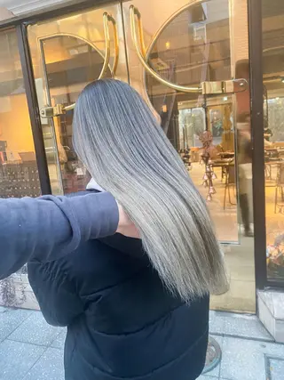 セミロング カラー 海外デザイン🇺🇸 石渡諒太のヘアスタイル