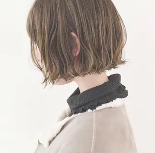カラー iLi 《イリ》のヘアスタイル