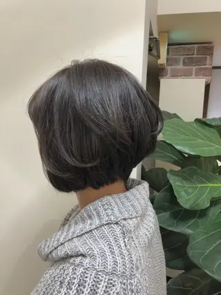 ショート カラー 顔周りの垢抜けヘア 立山愛梨のヘアスタイル