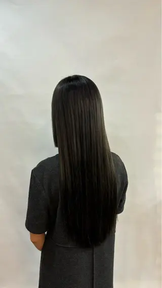 ロング カラー アリヤマ メイカのヘアスタイル