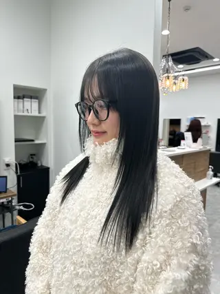 ロング カラー 𝘀𝗮𝗲 ⑅*/ 艶髪/ショートボブのヘアスタイル