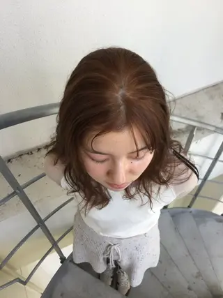 セミロング カラー 小長谷 夕菜のヘアスタイル