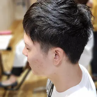 ショート メンズ 槌本 健成のヘアスタイル