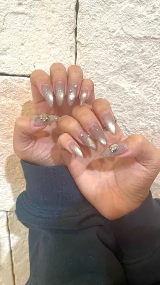 ネイル 生井 優花のネイルデザイン