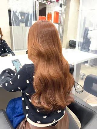 カラー ブリーチ縮毛矯正加藤 赤み無し透明感ヘアのヘアスタイル