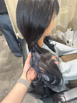 セミロング ayaka 縮毛矯正レイヤーのヘアスタイル