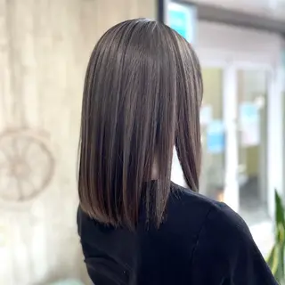 ミディアム カラー Emily所属・永石 知沙希のマツエク・マツパデザイン