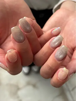 ネイル Manon Tomiのネイルデザイン