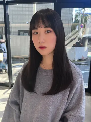 セミロング レイヤーカット/ 酸性ストレート梅田のヘアスタイル
