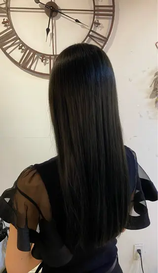 ロング カラー 伊橋 沙里のヘアスタイル