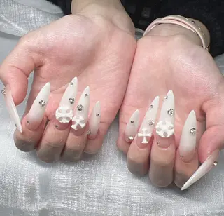 ネイル Lee Nailsのネイルデザイン