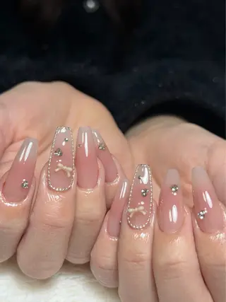 ネイル dimples yuki🎀 ꒷꒦♡のネイルデザイン