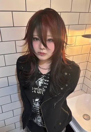 カラー loob Tokyo Arisa❤︎†のヘアスタイル