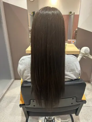 ロング 松岡 美紀のヘアスタイル