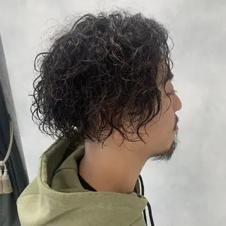 ミディアム メンズ パーマ nameless髪質 改善ブリーチ心斎橋のヘアスタイル