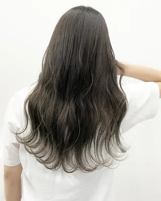 セミロング カラー 🦄インナーカラー 🦄貫井彩花のヘアスタイル