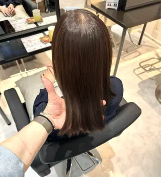 ミディアム カラー 髪質改善ストレート オルメントのヘアスタイル