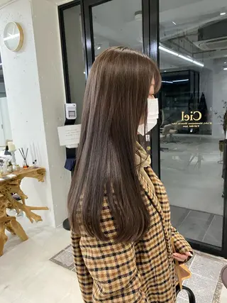 ロング カラー ブリーチなしカラー 🤍　Mihanaのヘアスタイル